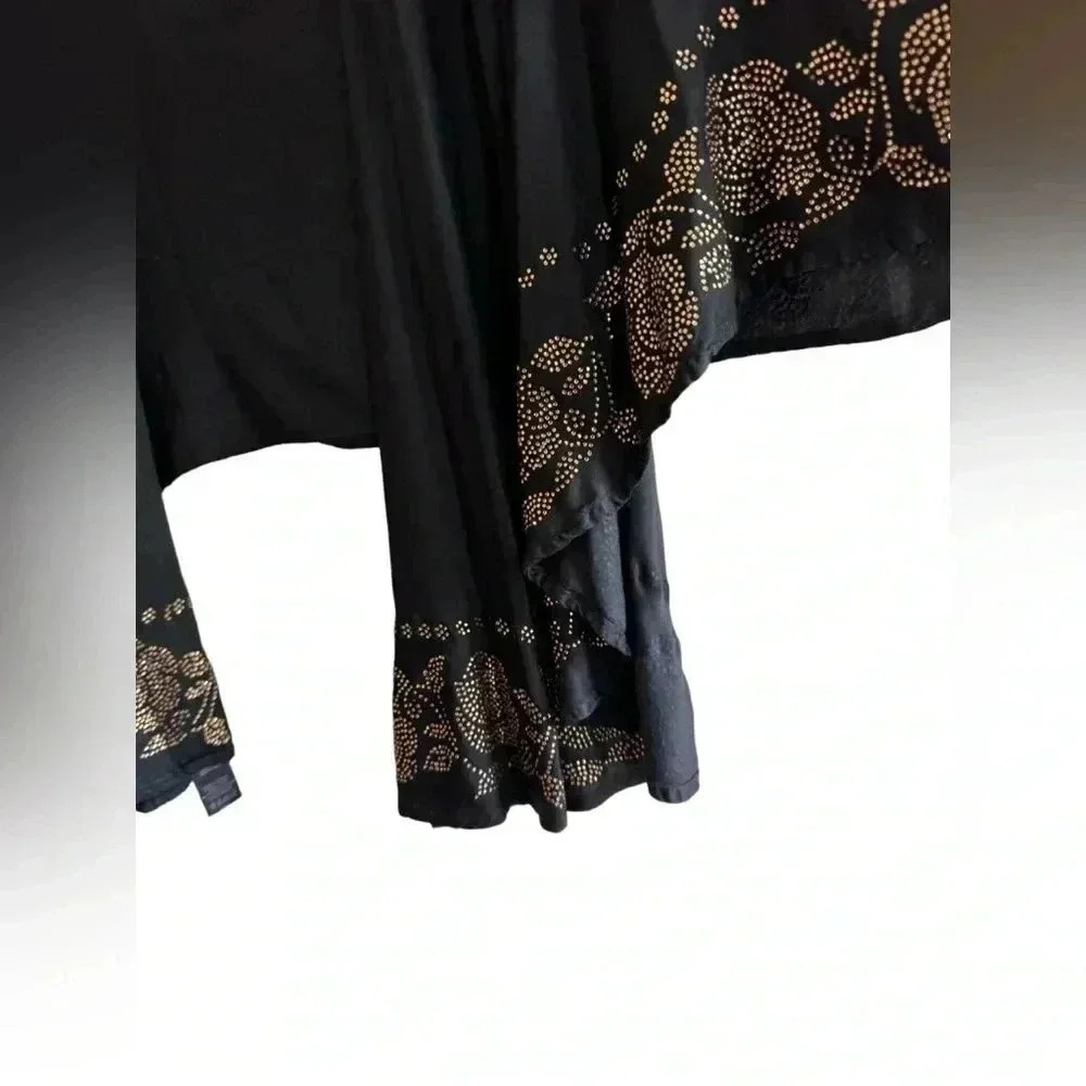 Elizabeth Gillet Kimono - One Size with flowy floral sleeves - Picture 4 of 11